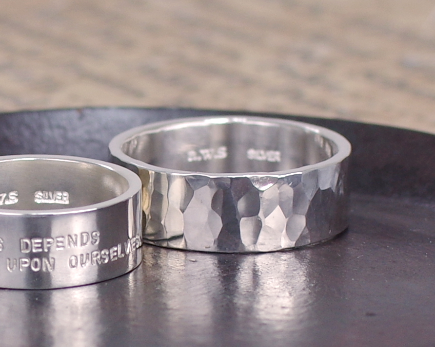 凸凹仕上げで手作り感 UP！